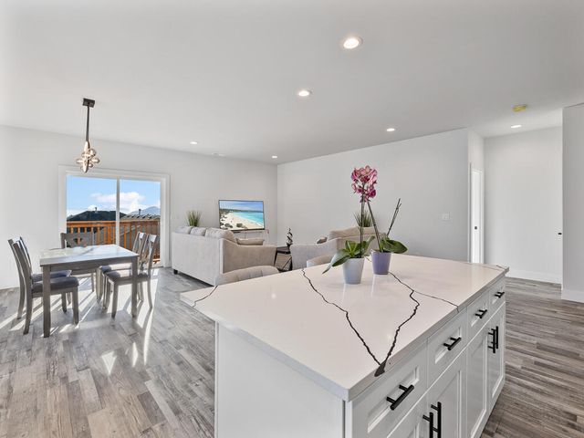 1168 West Ridge Drive, Klamath Falls, OR 97601