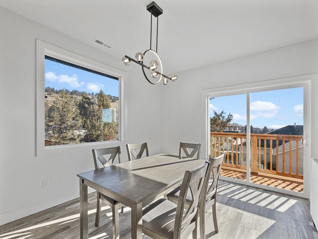 1168 West Ridge Drive, Klamath Falls, OR 97601