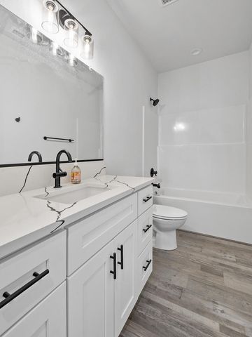 1168 West Ridge Drive, Klamath Falls, OR 97601