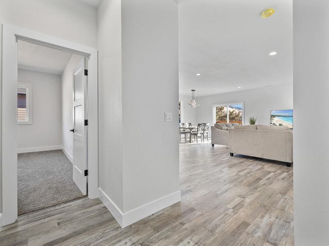 1168 West Ridge Drive, Klamath Falls, OR 97601