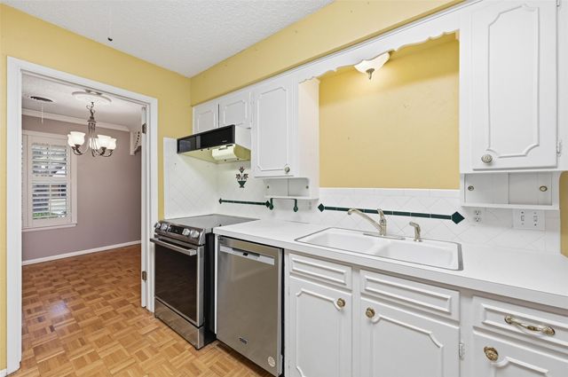 1702 Marshalldale Drive, Arlington, TX 76013