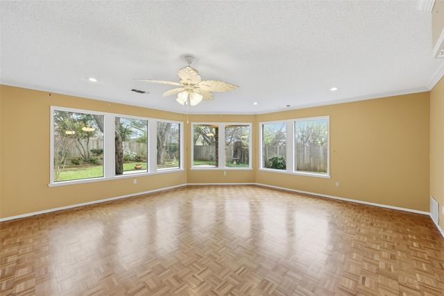 1702 Marshalldale Drive, Arlington, TX 76013