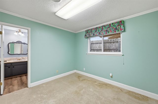 1702 Marshalldale Drive, Arlington, TX 76013