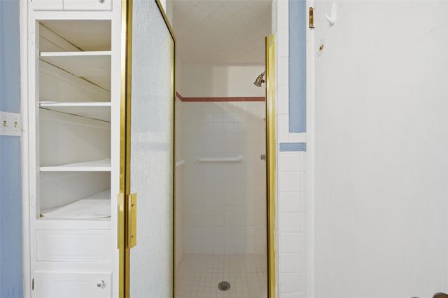 1702 Marshalldale Drive, Arlington, TX 76013