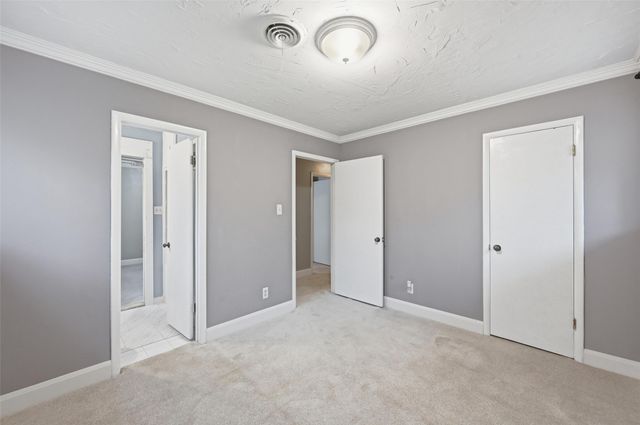 1702 Marshalldale Drive, Arlington, TX 76013