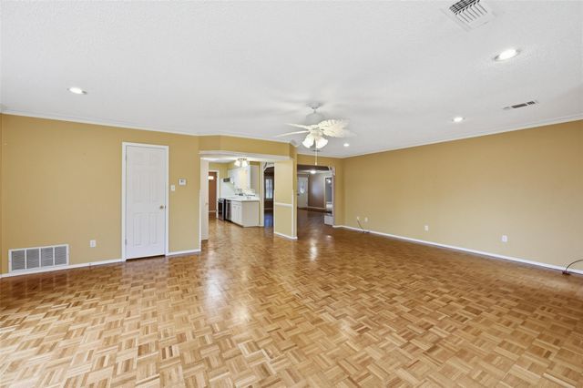 1702 Marshalldale Drive, Arlington, TX 76013