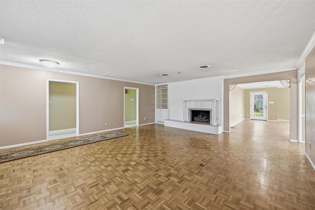 1702 Marshalldale Drive, Arlington, TX 76013