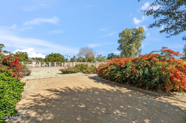 17219 N Lindgren Avenue, Sun City, AZ 85373