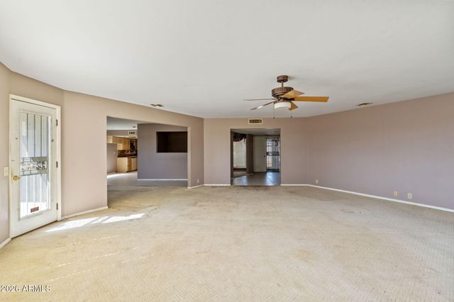 17219 N Lindgren Avenue, Sun City, AZ 85373