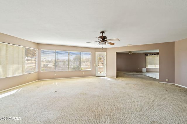 17219 N Lindgren Avenue, Sun City, AZ 85373