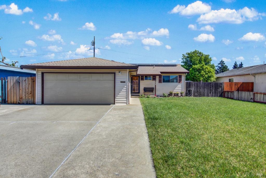 1624 Dover Ave, Fairfield, CA 94533