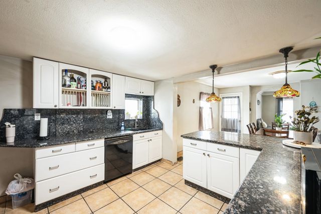 6 Holman Street, Nashua, NH 03064