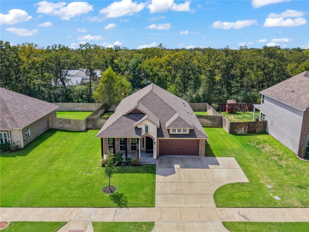 1426 Kingsgate Drive, Bryan, TX 77807 — photo 2