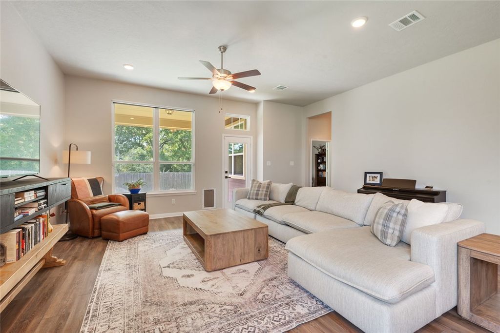 1426 Kingsgate Drive, Bryan, TX 77807 — photo 3