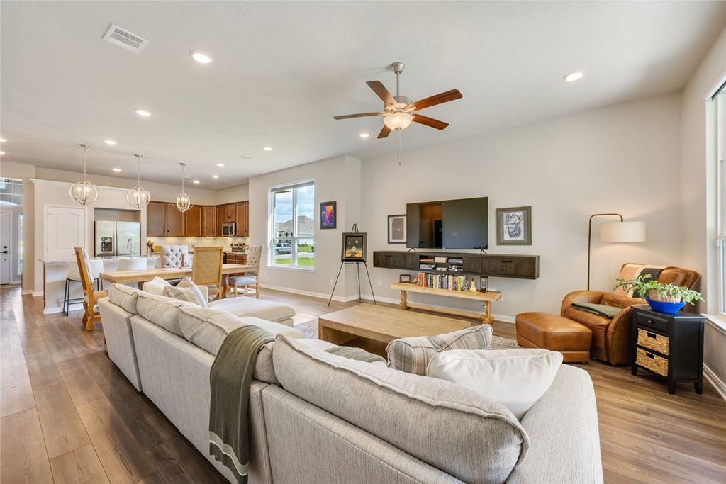 1426 Kingsgate Drive, Bryan, TX 77807 — photo 4