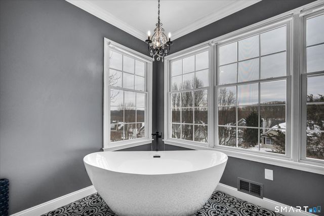 2 Tavistock 2, Cromwell, CT 06416