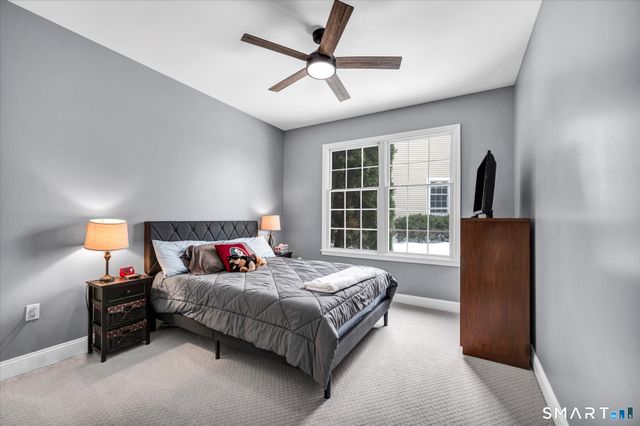 2 Tavistock 2, Cromwell, CT 06416