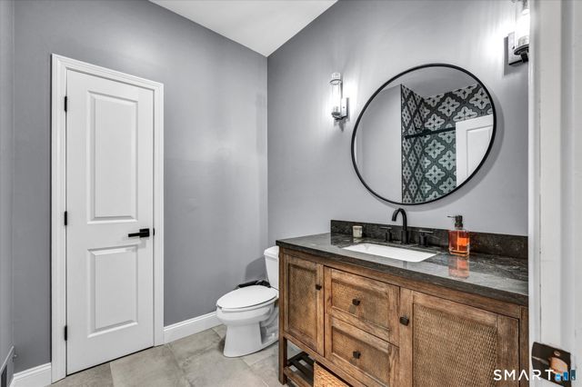 2 Tavistock 2, Cromwell, CT 06416