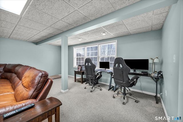 2 Tavistock 2, Cromwell, CT 06416