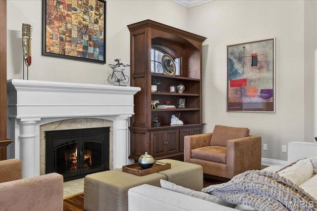 27 Bonhomme Grove Court, Chesterfield, MO 63017