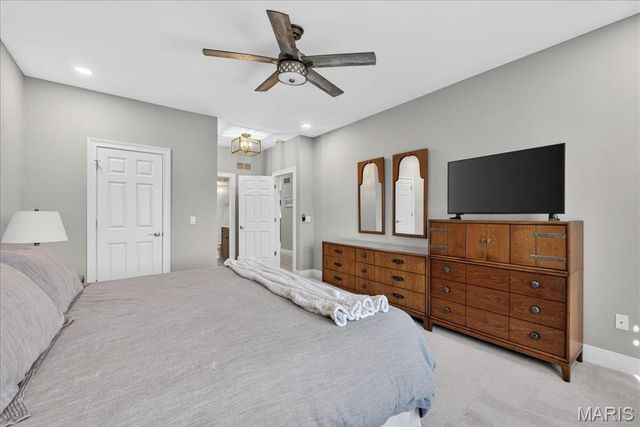 27 Bonhomme Grove Court, Chesterfield, MO 63017