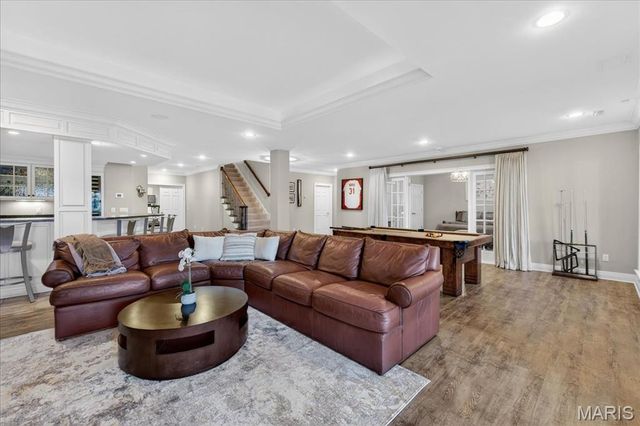 27 Bonhomme Grove Court, Chesterfield, MO 63017