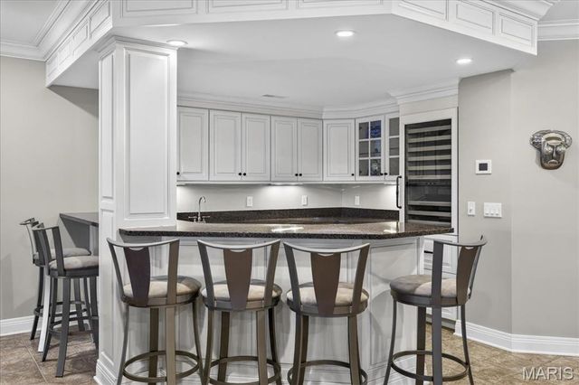 27 Bonhomme Grove Court, Chesterfield, MO 63017