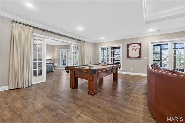 27 Bonhomme Grove Court, Chesterfield, MO 63017