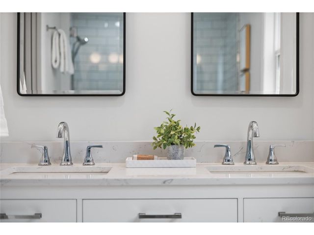 1975 S Kearney Way, Denver, CO 80224