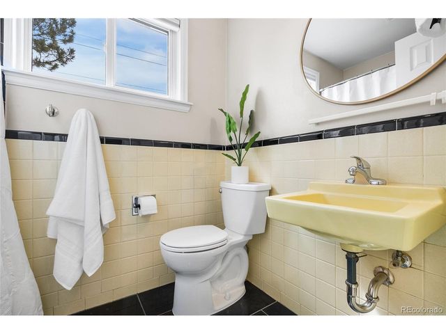 1975 S Kearney Way, Denver, CO 80224