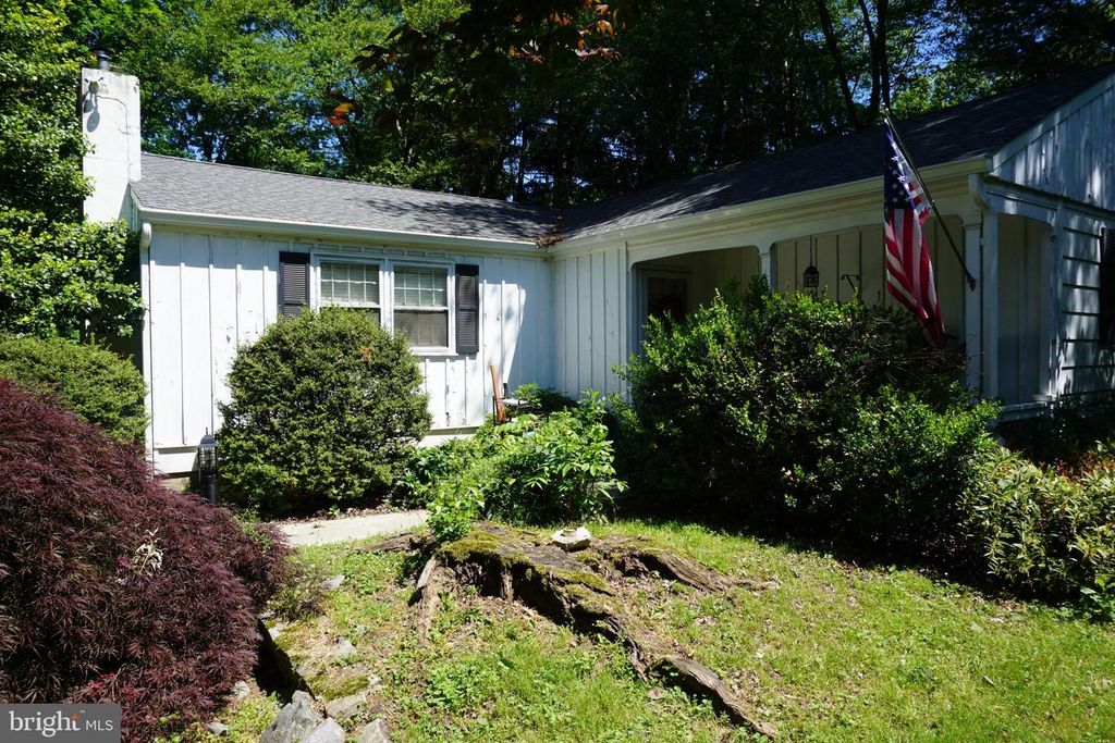 240 EDISON FURLONG RD, Doylestown, PA 18901