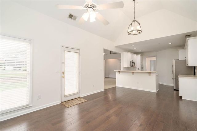 1233 Parkview Lane NW, Kennesaw, GA 30152