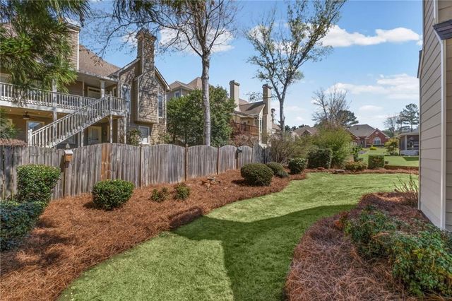 1233 Parkview Lane NW, Kennesaw, GA 30152