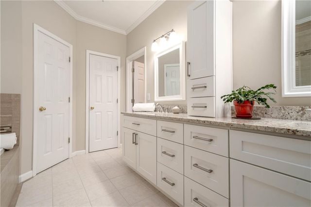 1233 Parkview Lane NW, Kennesaw, GA 30152