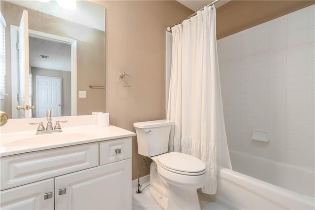 1233 Parkview Lane NW, Kennesaw, GA 30152