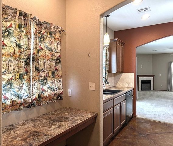 1307 N Hamilton Dr Unit F, Derby, KS 67037
