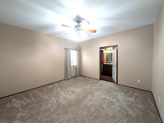 1307 N Hamilton Dr Unit F, Derby, KS 67037