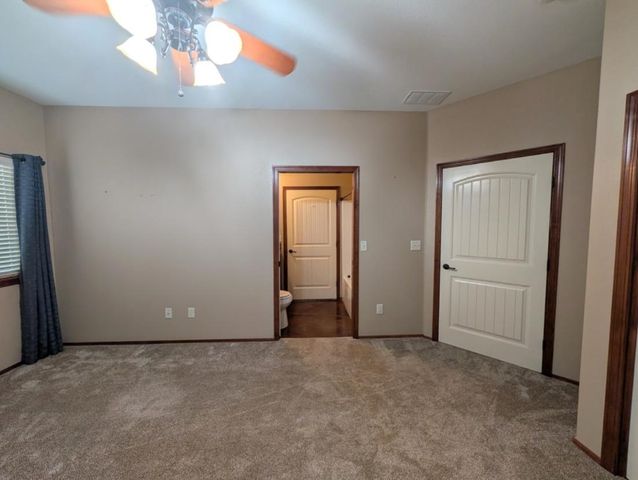 1307 N Hamilton Dr Unit F, Derby, KS 67037