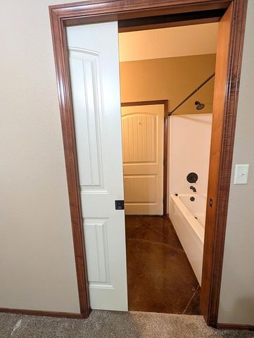 1307 N Hamilton Dr Unit F, Derby, KS 67037