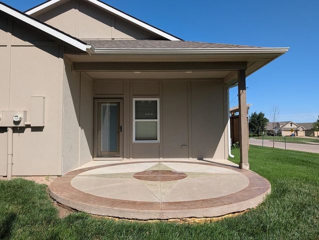 1307 N Hamilton Dr Unit F, Derby, KS 67037