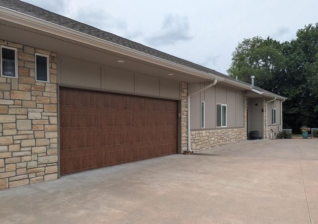 1307 N Hamilton Dr Unit F, Derby, KS 67037
