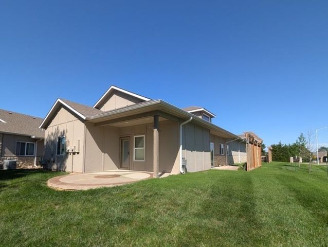 1307 N Hamilton Dr Unit F, Derby, KS 67037