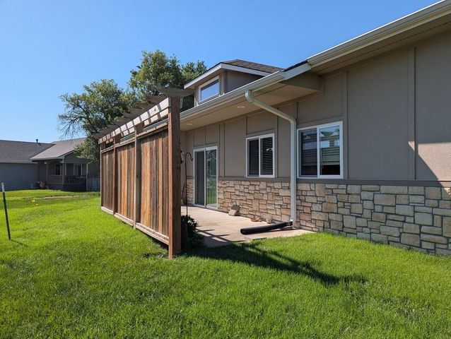 1307 N Hamilton Dr Unit F, Derby, KS 67037