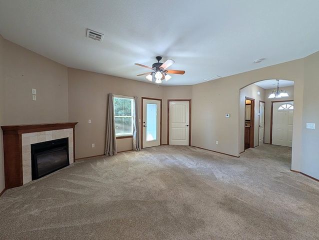 1307 N Hamilton Dr Unit F, Derby, KS 67037