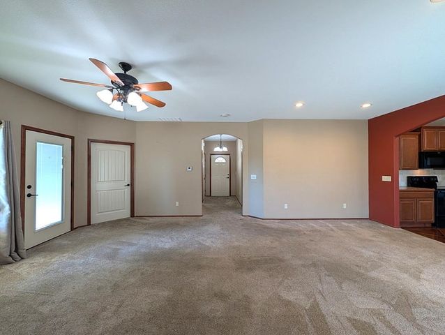 1307 N Hamilton Dr Unit F, Derby, KS 67037