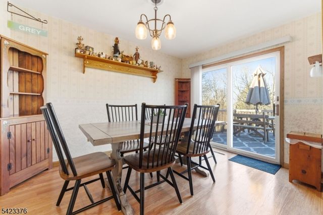 403 Red School Ln, Lopatcong Twp., NJ 08865