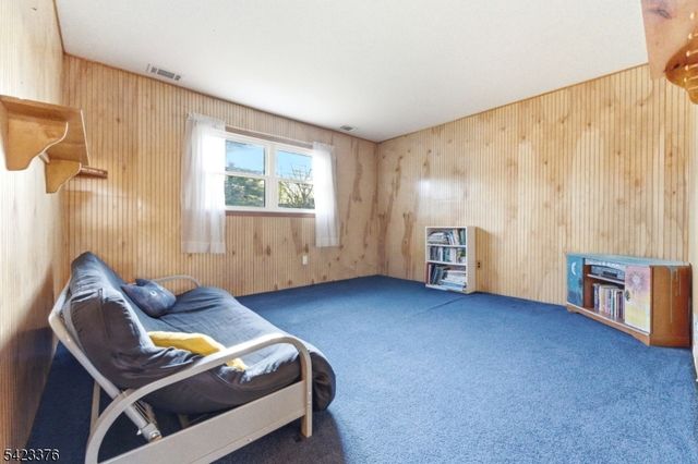 403 Red School Ln, Lopatcong Twp., NJ 08865