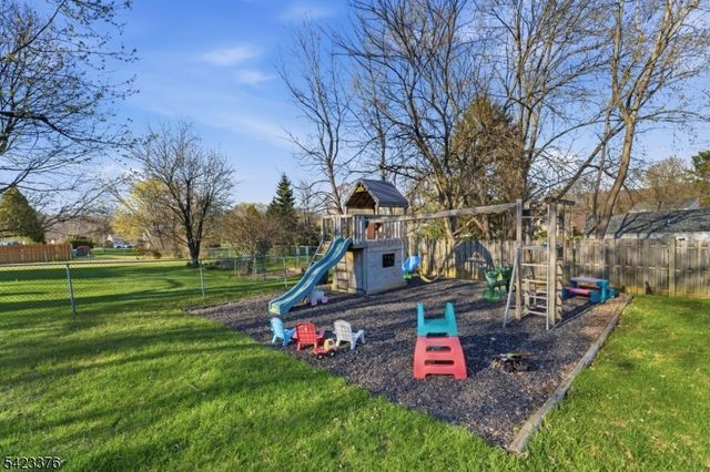 403 Red School Ln, Lopatcong Twp., NJ 08865
