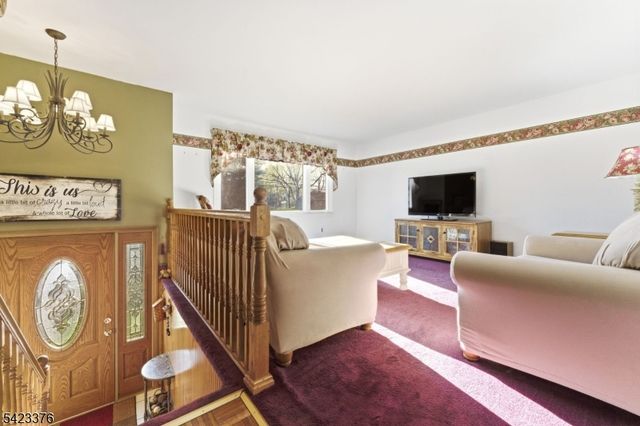 403 Red School Ln, Lopatcong Twp., NJ 08865