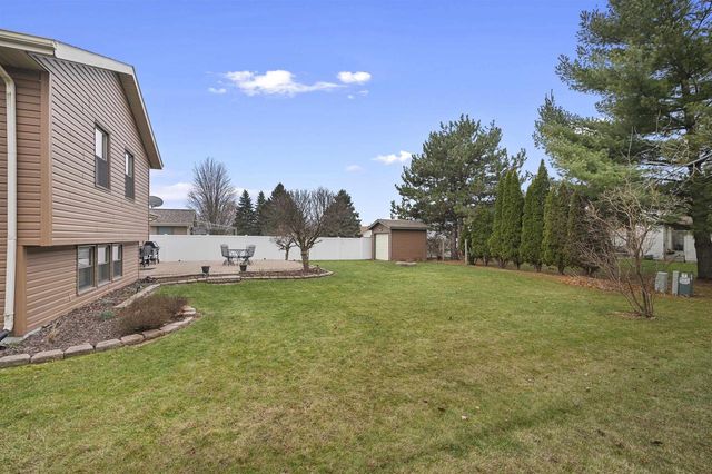 2107 Meadowlark Drive, Janesville, WI 53546